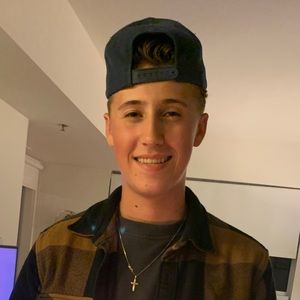 Meet your Posher, Mitchel